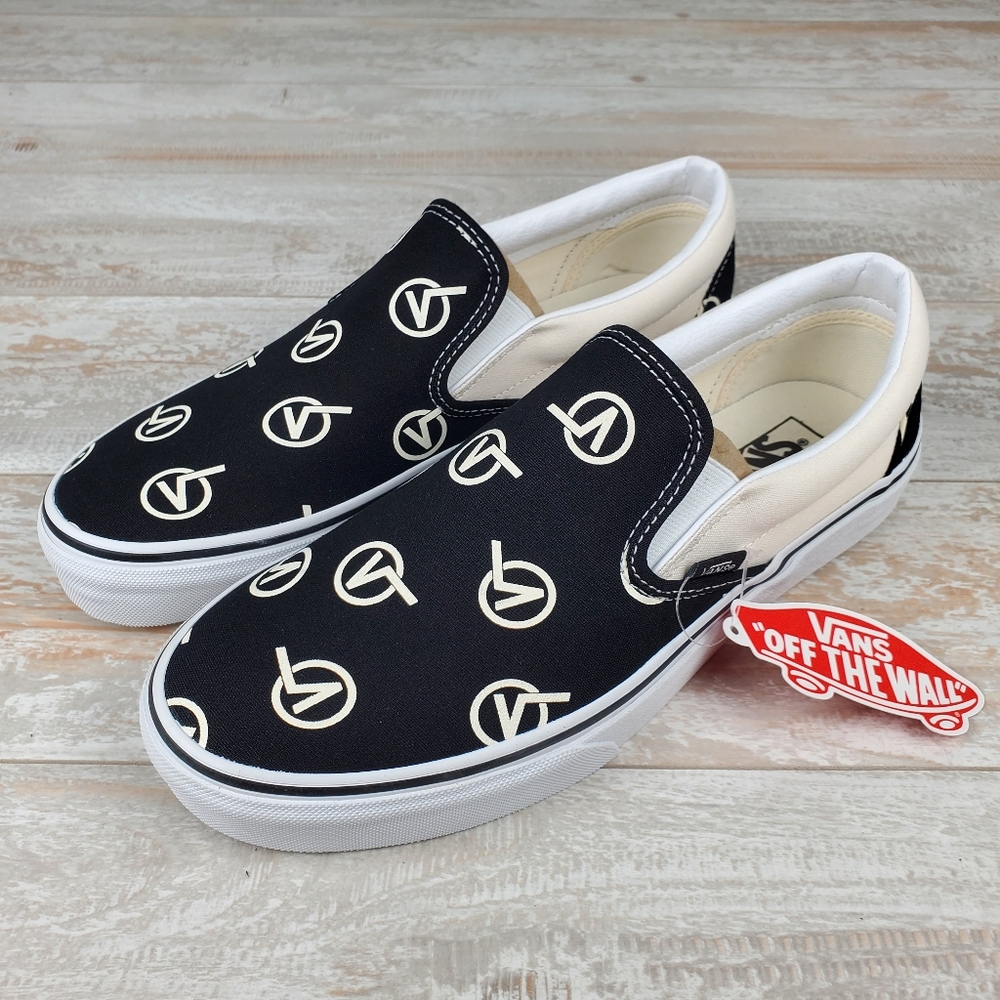 Vans Classic Slip On Circle V Black/Marshmallow